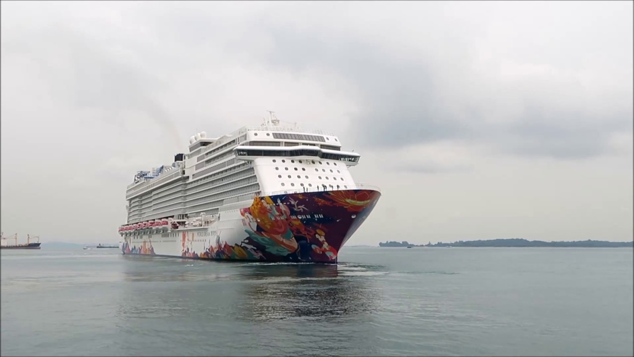 World Dream Sail-away From Singapore with Horn on 14 Nov 2017