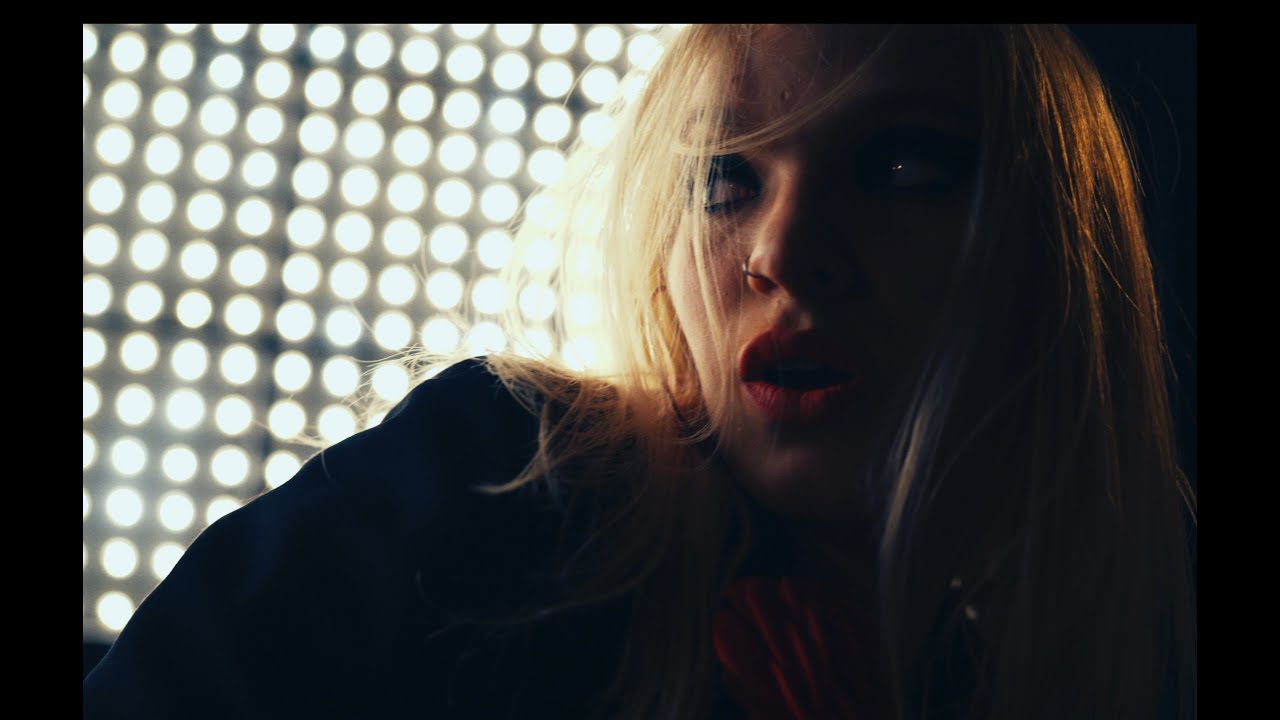 The Molotovs - More More More (Official Video)