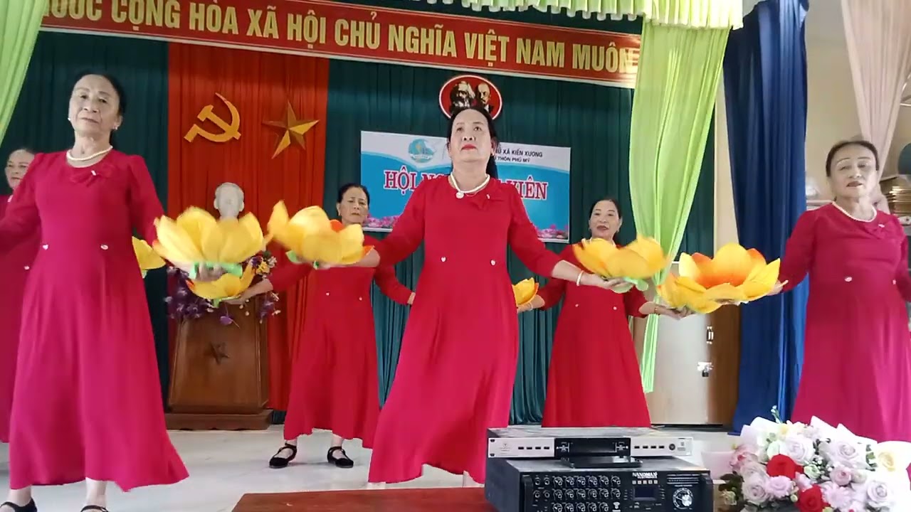 Hát về phụ nữ Việt Nam thôn phú mỹ xã kiến xương 