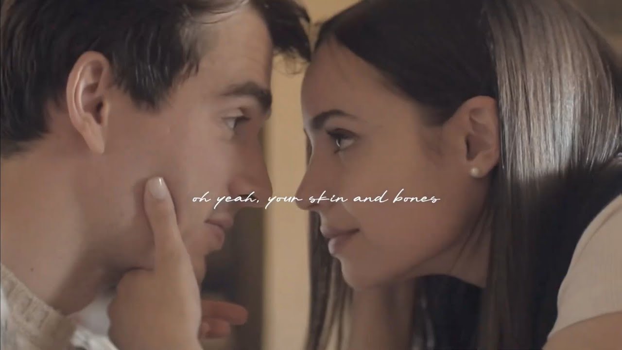 Anna & Jamie - yellow (My Oxford Year) 