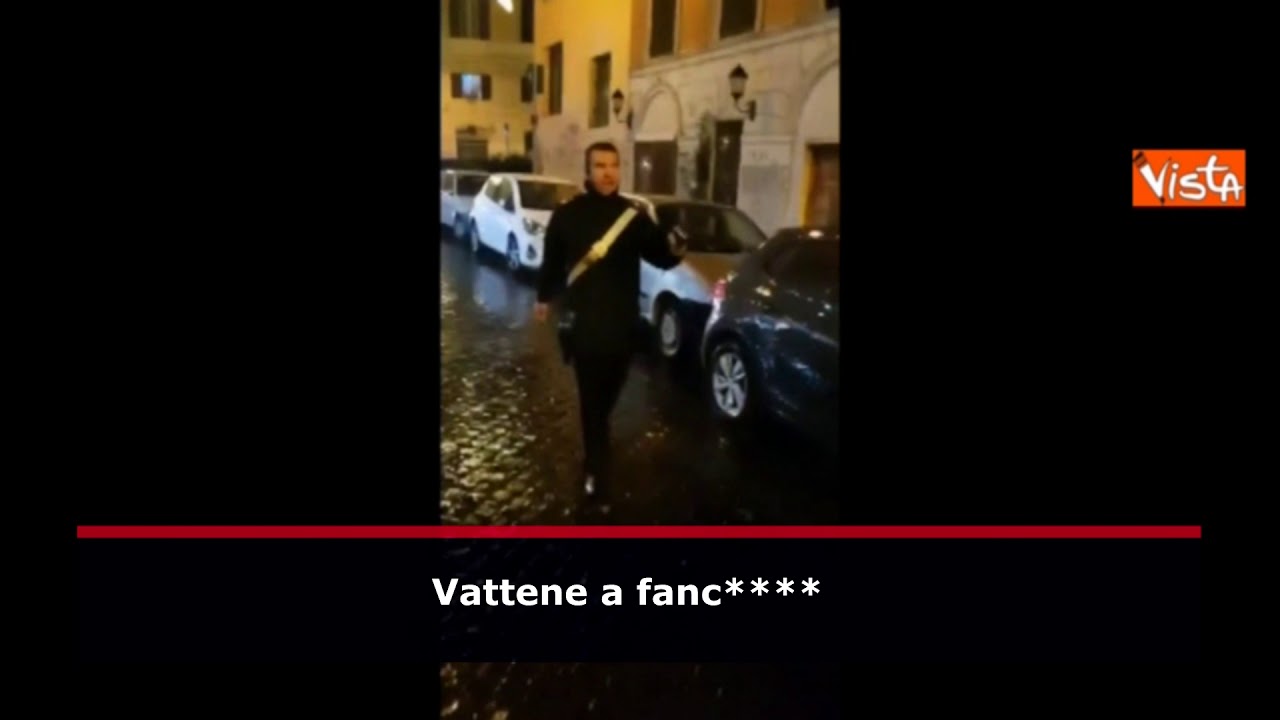Roma, carabiniere aggredito a Trastevere perch&eacute; difende tifoso tedesco