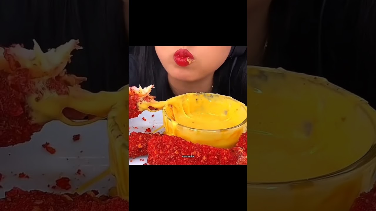 #mukbang #pizzahutmukbang #food #cheese #eatingsounds #cheesepizza #eating #cheesefood #shorts