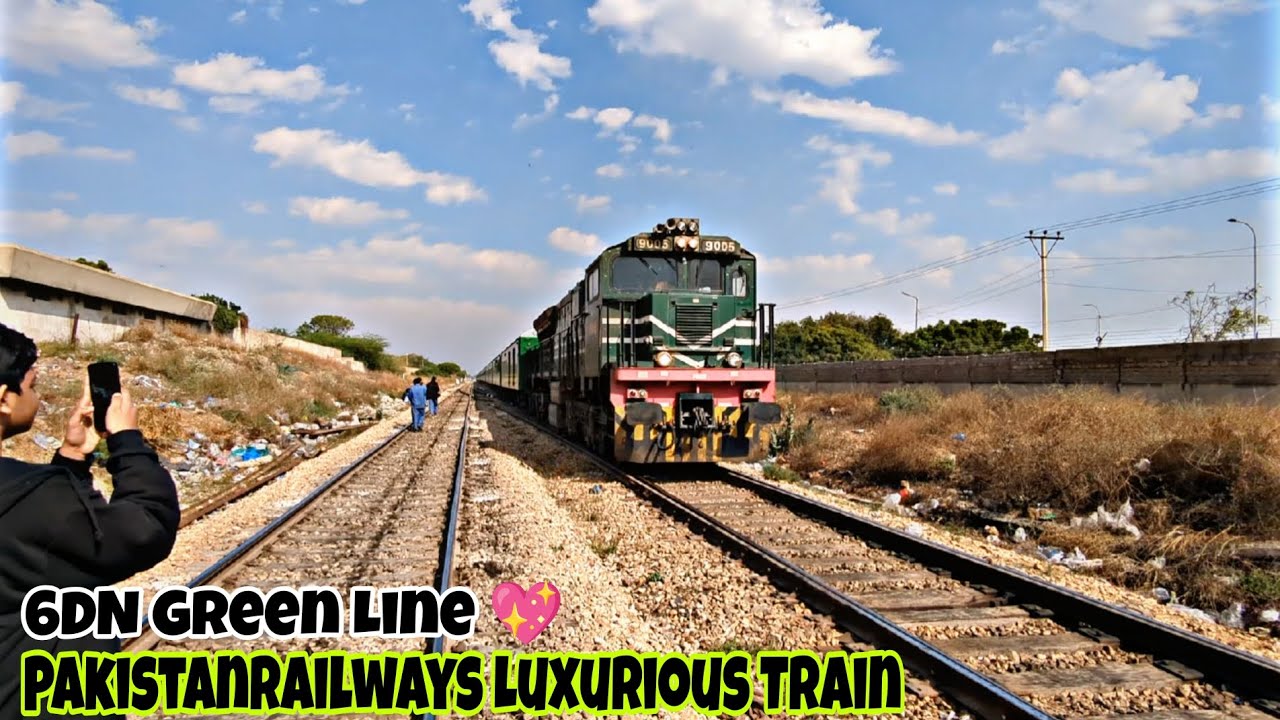 Pakistanrailways Luxurious Train 6DN Green Line Passing Near Departure Yard 💝