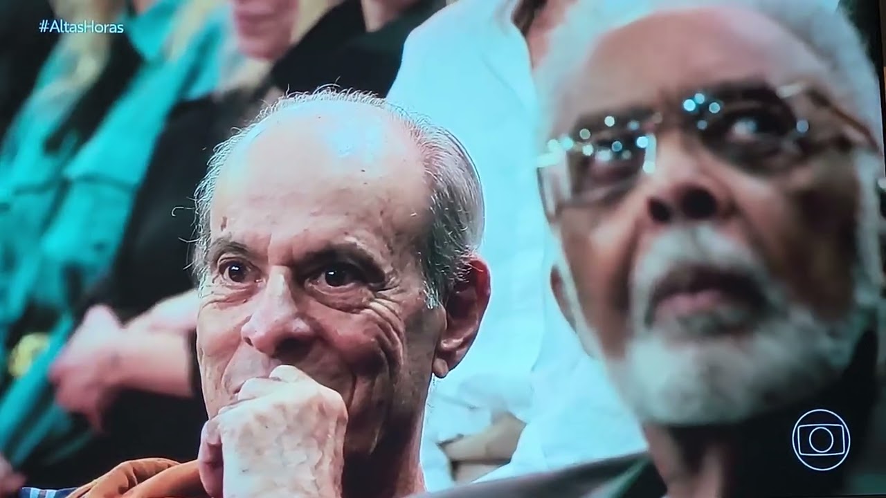 Caetano e Ivete , lindos .
