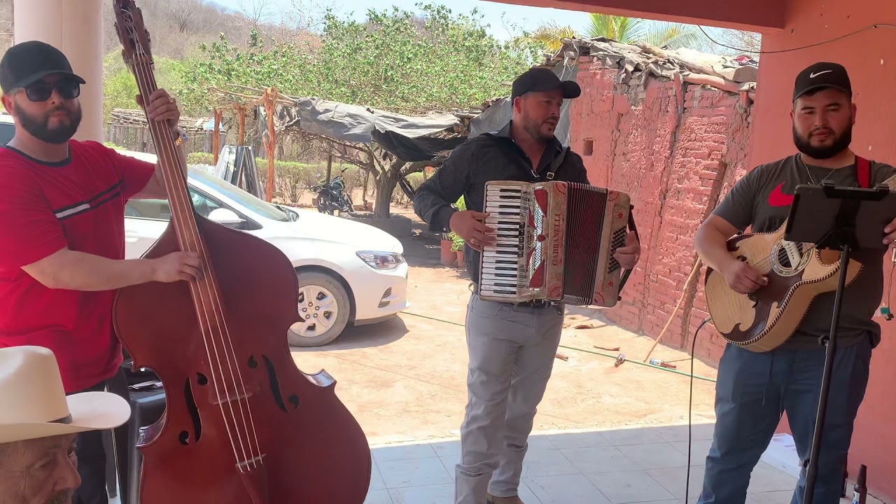Los Nuevos Norteños de Durango Ft. Fredy Nunez desde los mecates sinaloa- La metralladora 2021
