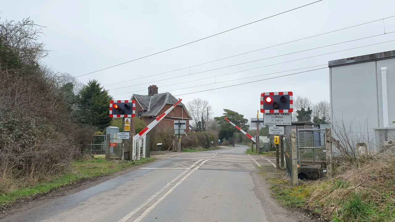 Level Crossing - High Green, Great Moulton