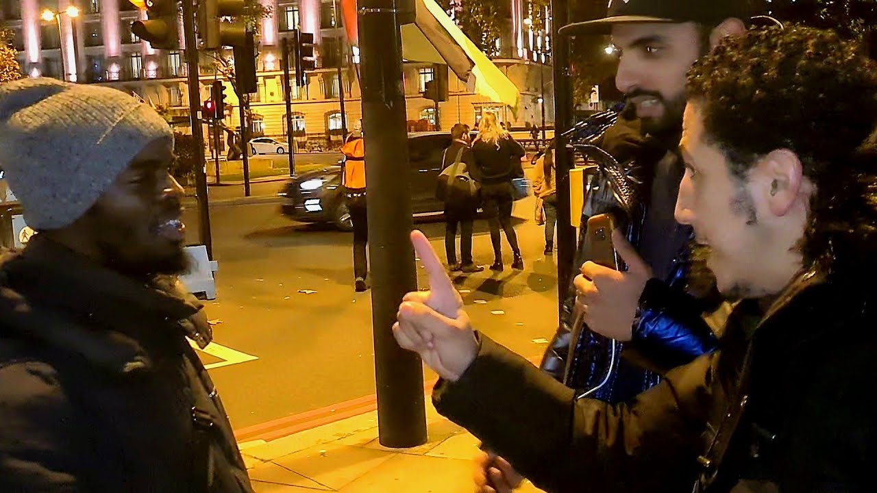 Sulyman Make Takfeer against Shamsi Speakers Corner