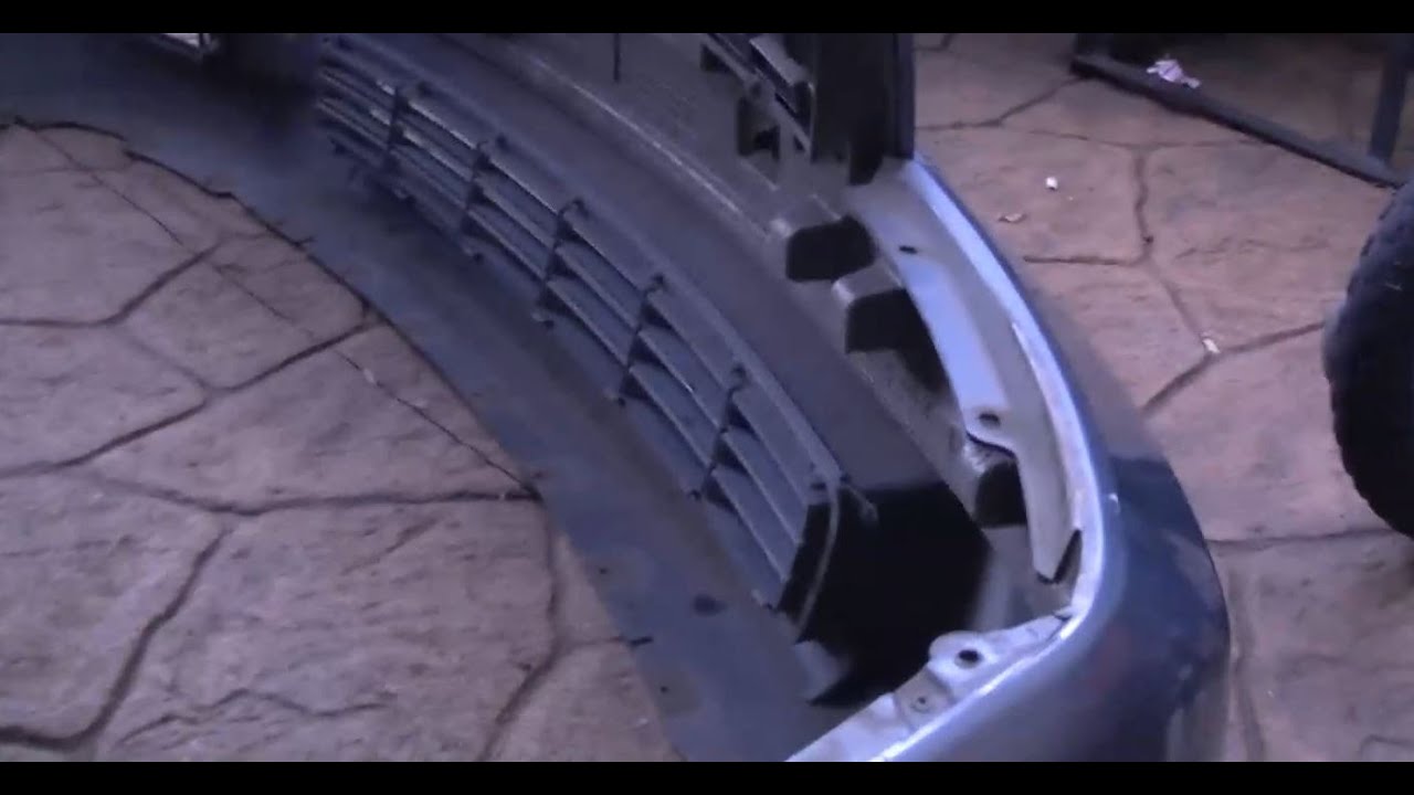 Remove front bumper [ 2007 KIA Grand Carnival Sedona ]