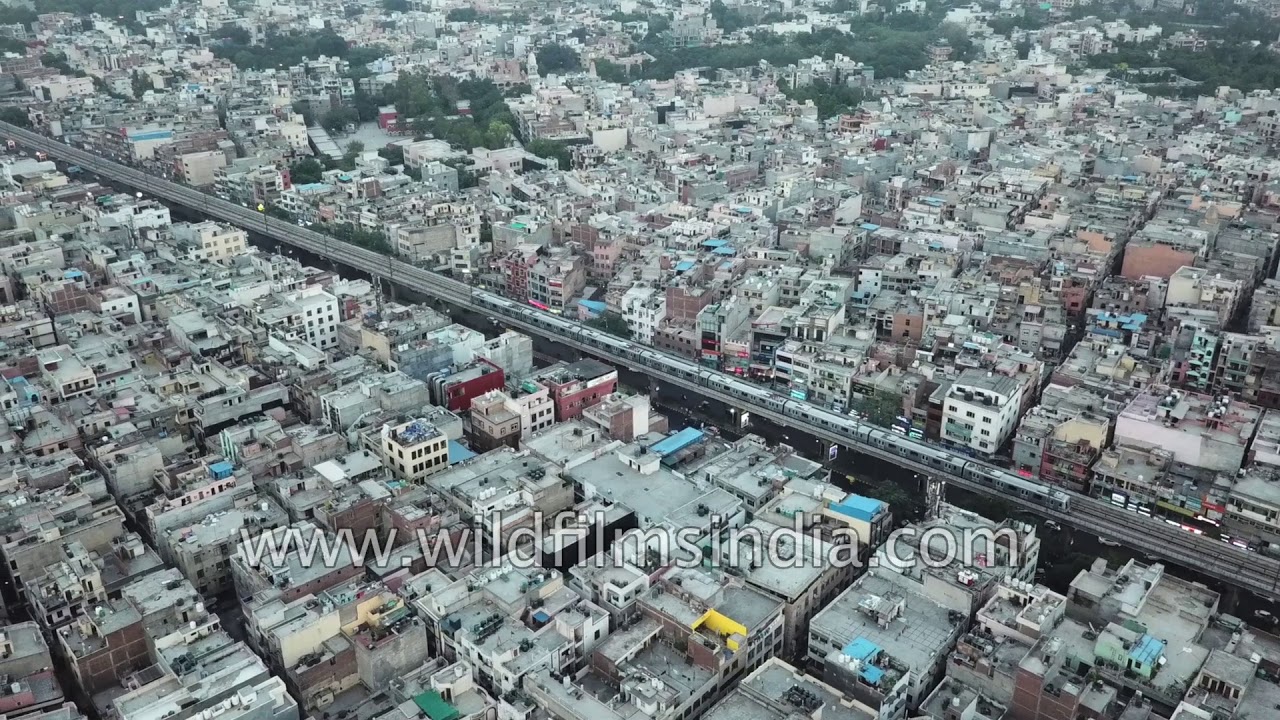 Metro runs between Nirman Vihar, Laxmi Nagar & Yamuna Bank