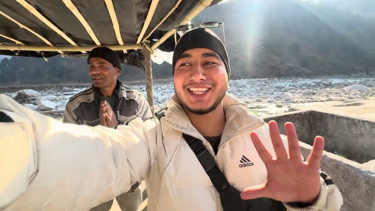 Munsyari se aate waqt uncle ne sunai sanjay dutt ki mimicry 😁