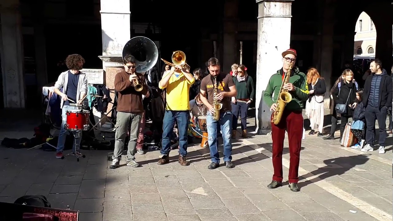 Gli Stellari - Strasbourgh Saint Denis (Live at Venezia Carneval)
