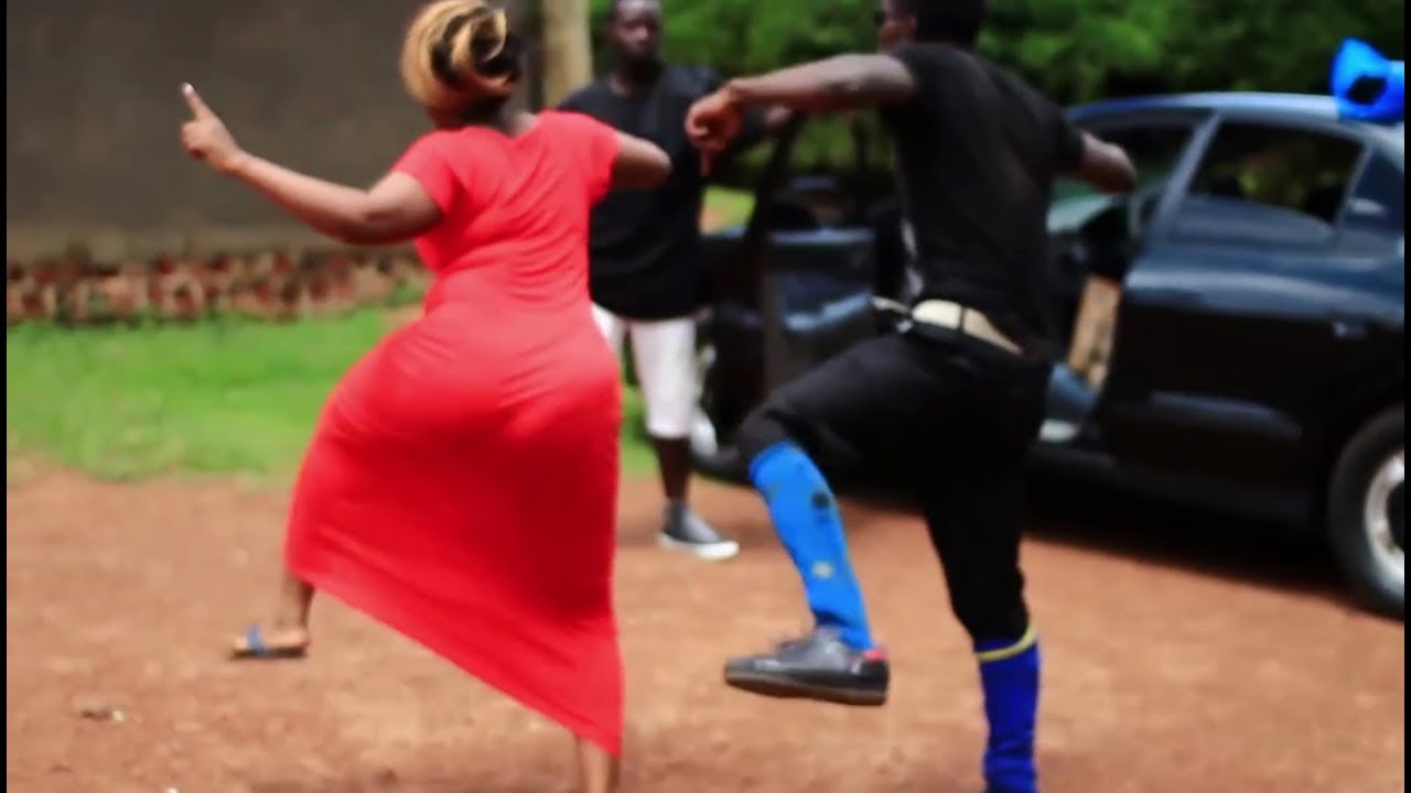 King Kong MC & EVE Dancing to 
