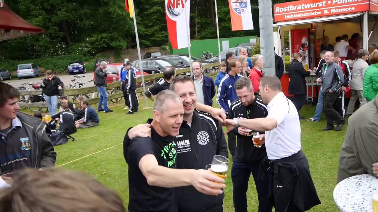 Fettes Brot - Fussballgott / Fanvideo 17