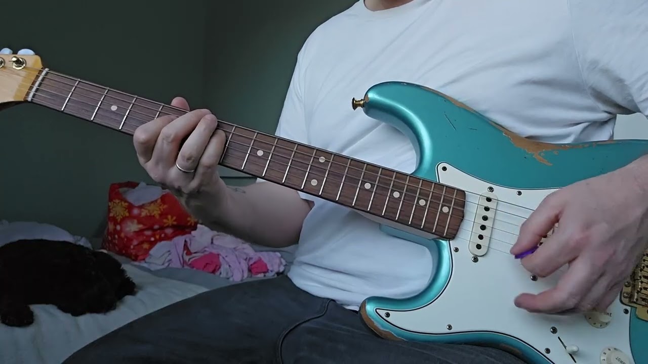 The Gossip - Standing in the way of control guitar cover