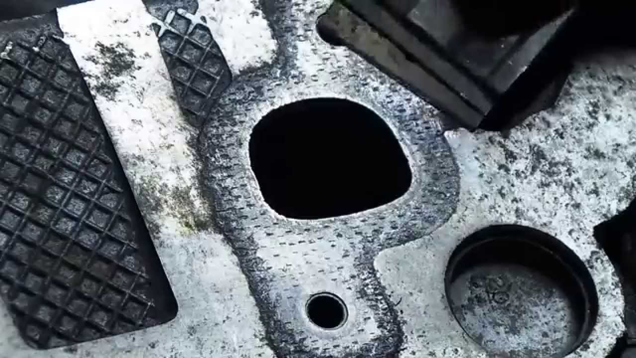 How To Change The Exhaust Manifold And Gasket On A Chrysler 4.7 Engine
