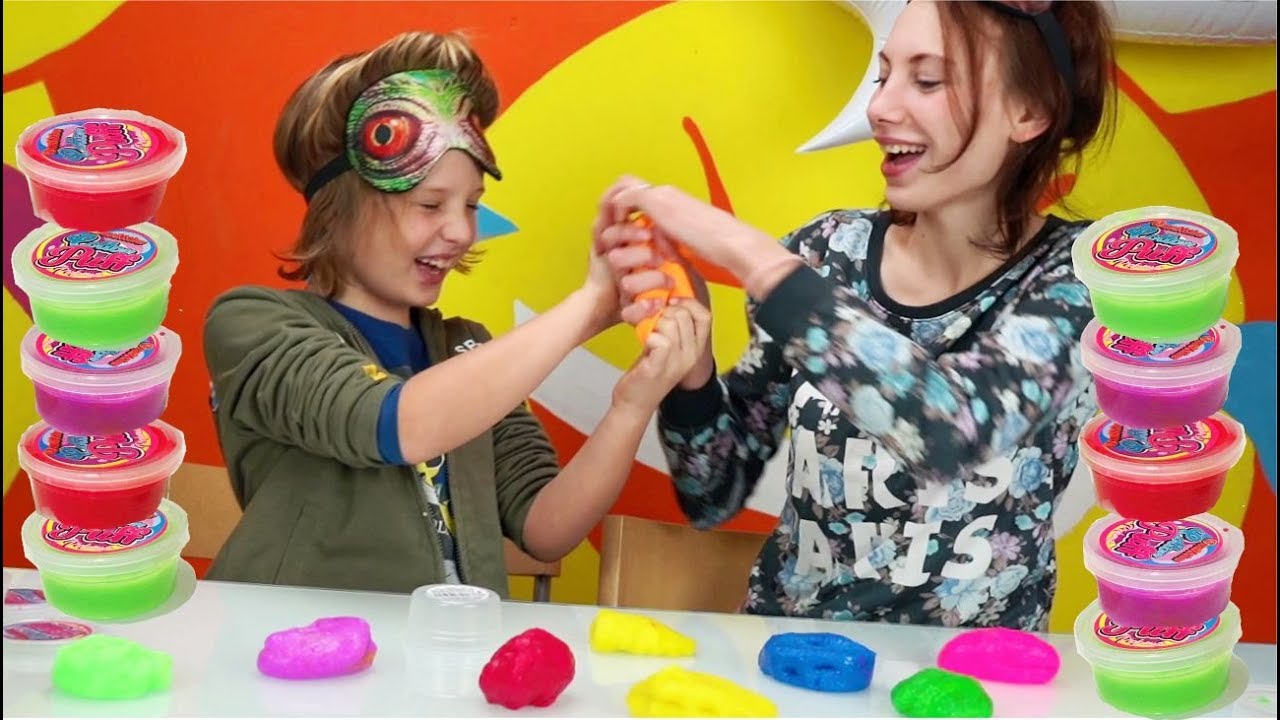 SLIME CHALLENGE con mia CUGINA DISPETTOSA - Apriamo Cotton Puff Orrbix Slime Edicola - Canale Nikita