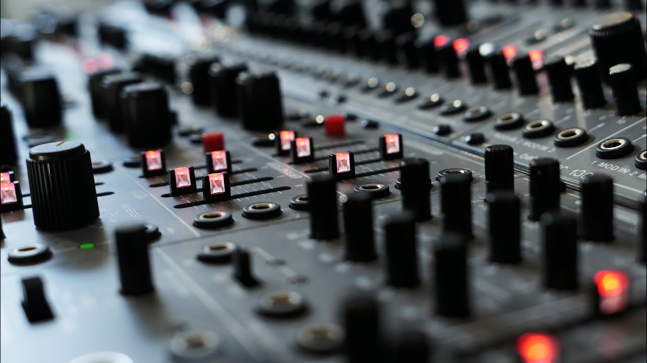 Behringer System 100 ~ harmonic drone