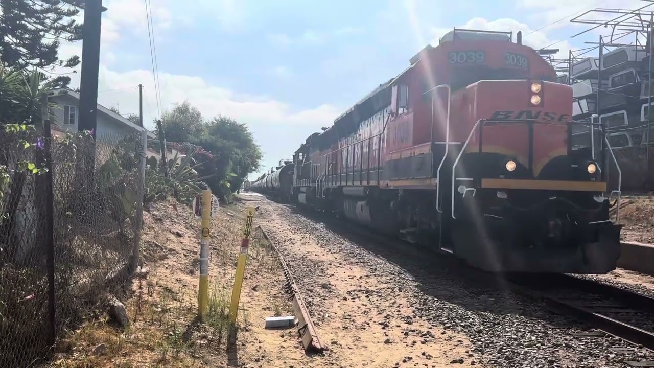 BNSF 3039 leads the 748 Job to the Alcoa Yard and El Segundo Yard after passing Sepulveda Blvd 