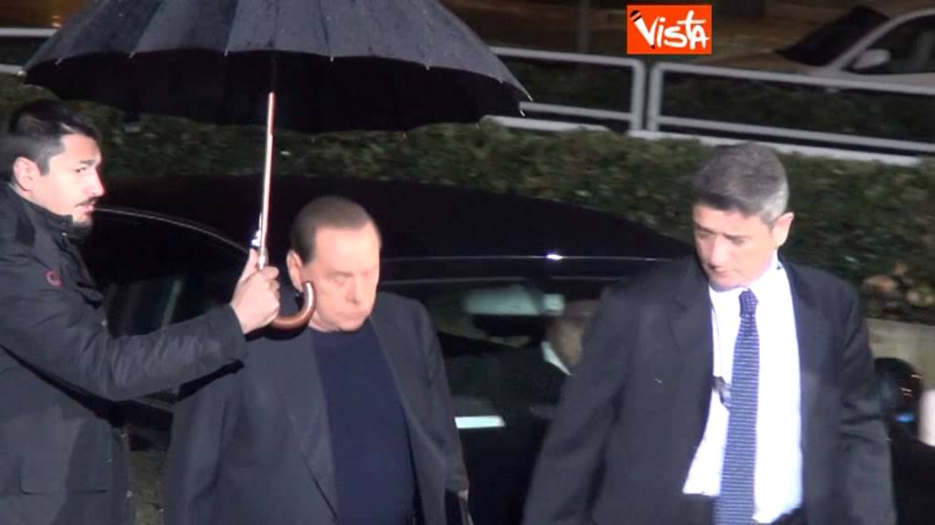 23 11 13 BERLUSCONI ARRIVA ALLA CONVENTION DEI GIOVANI DI FI AGENZIA VISTA