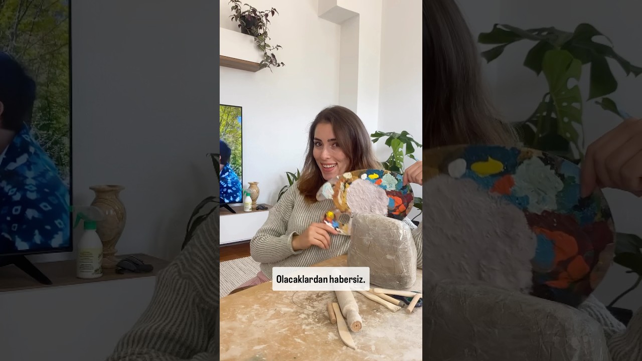 Hamuru sıcak su da bekletmemiz gerekiyordu 🥹#seramic #diy #diyhomedecor #seramik #kendinyap