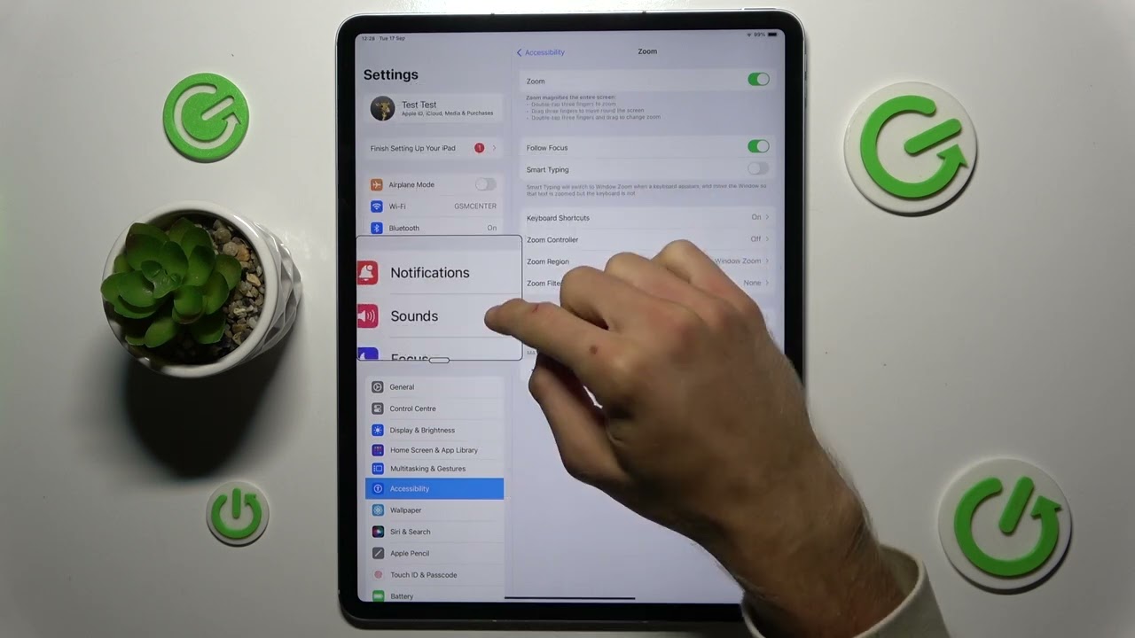 How to Add or Remove Magnification on iPad Air 13