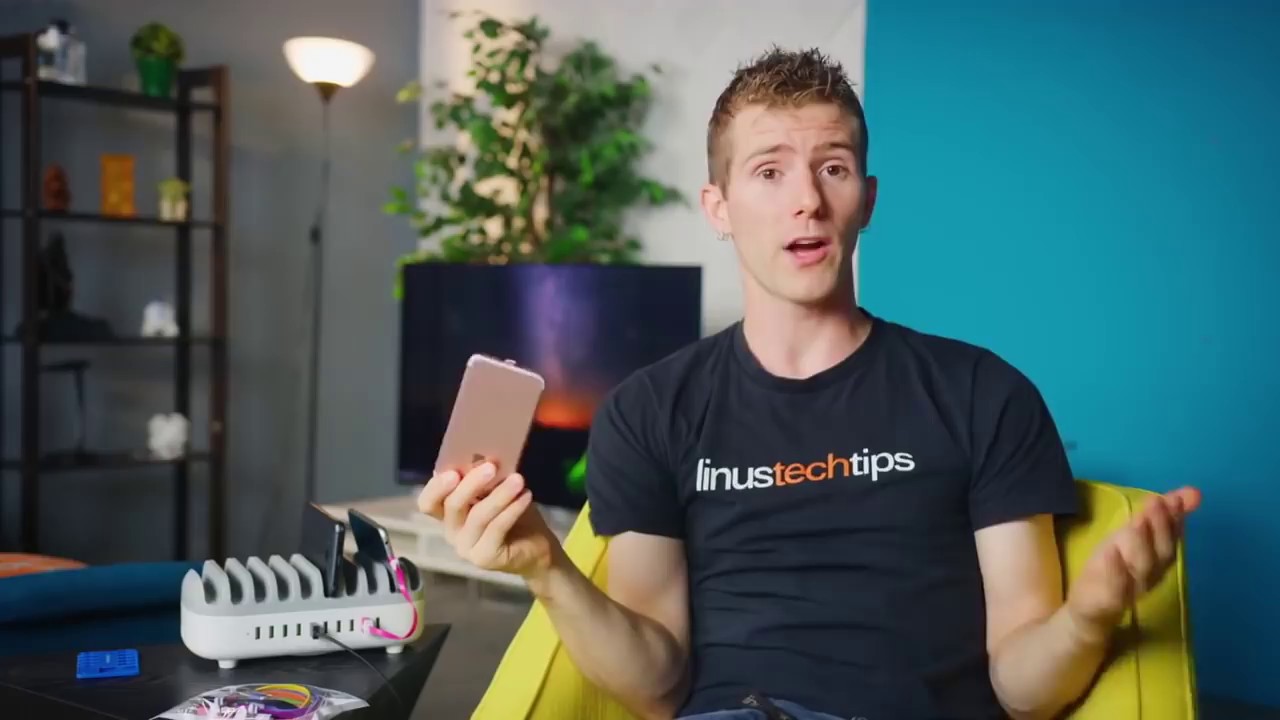 LINUS TECH talks Volta Magnetic Charger! O.o