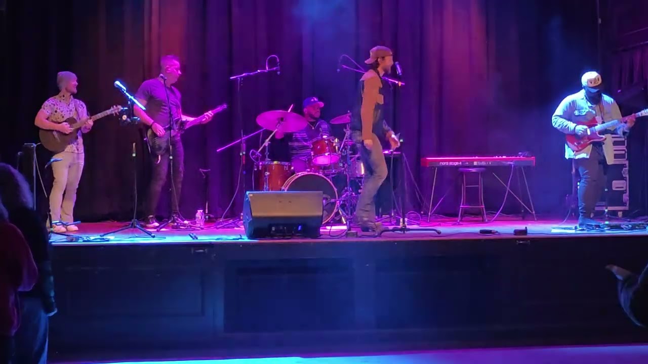 Austin Brown mix Chattahoochee River, I Like It I Love It, Check Yes or No