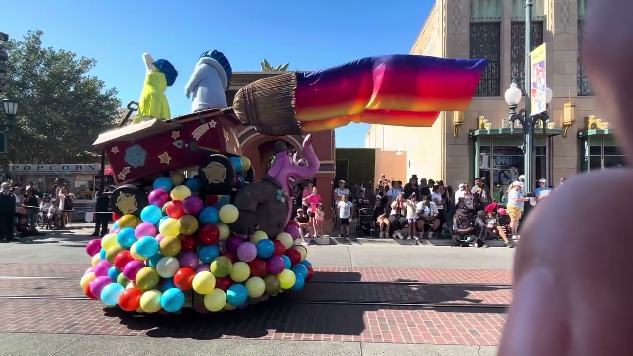 Better together Parade (Full)