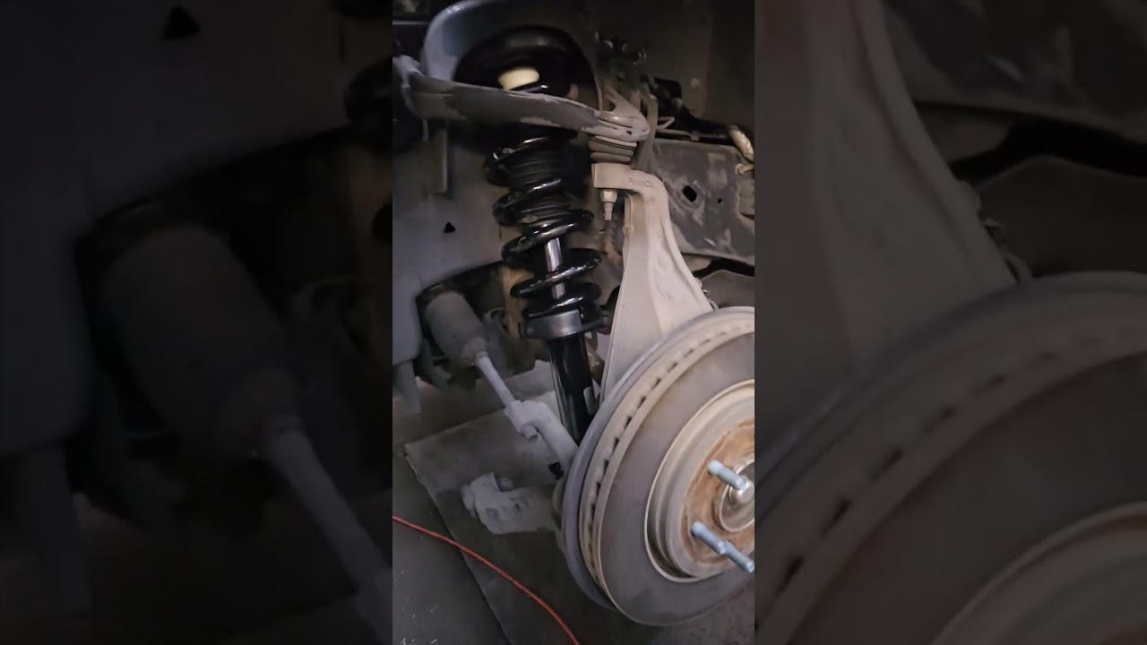 Como cambiar amortiguador a Ford F150 delanteros
