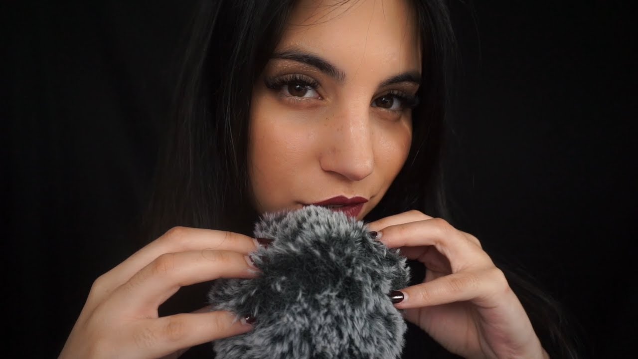 ASMR ♡ MOUTH SOUNDS, BESOS Y CARICIAS MUY INTENSO l Ceceinfinite