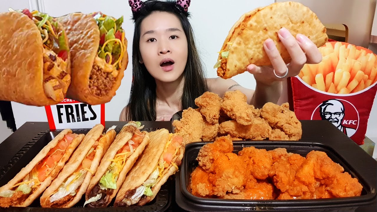 NEW Taco Bell Chipotle Cheddar Chalupa & KFC Chicken Wings! Spicy Buffalo Wings, Taco - Mukbang Asmr