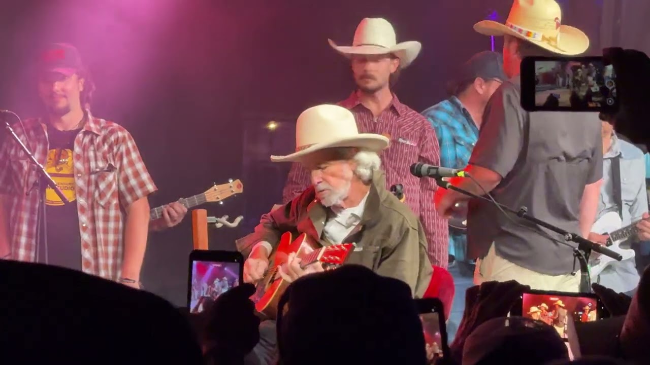 Robert Earl Keen - My Hometown (Charlie Robison tribute) 9/1/25