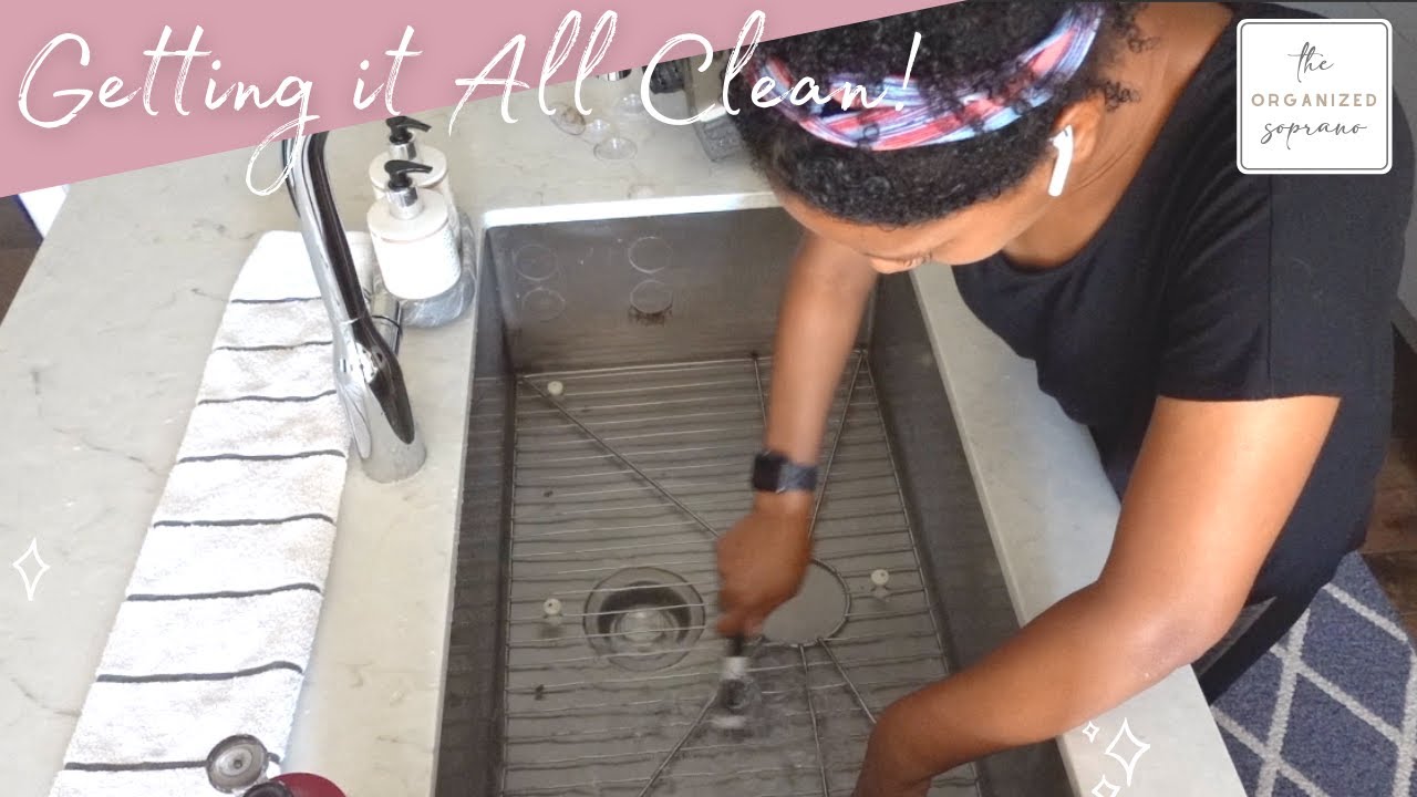 Getting Apartment In Order: Clean With Me, Part 1