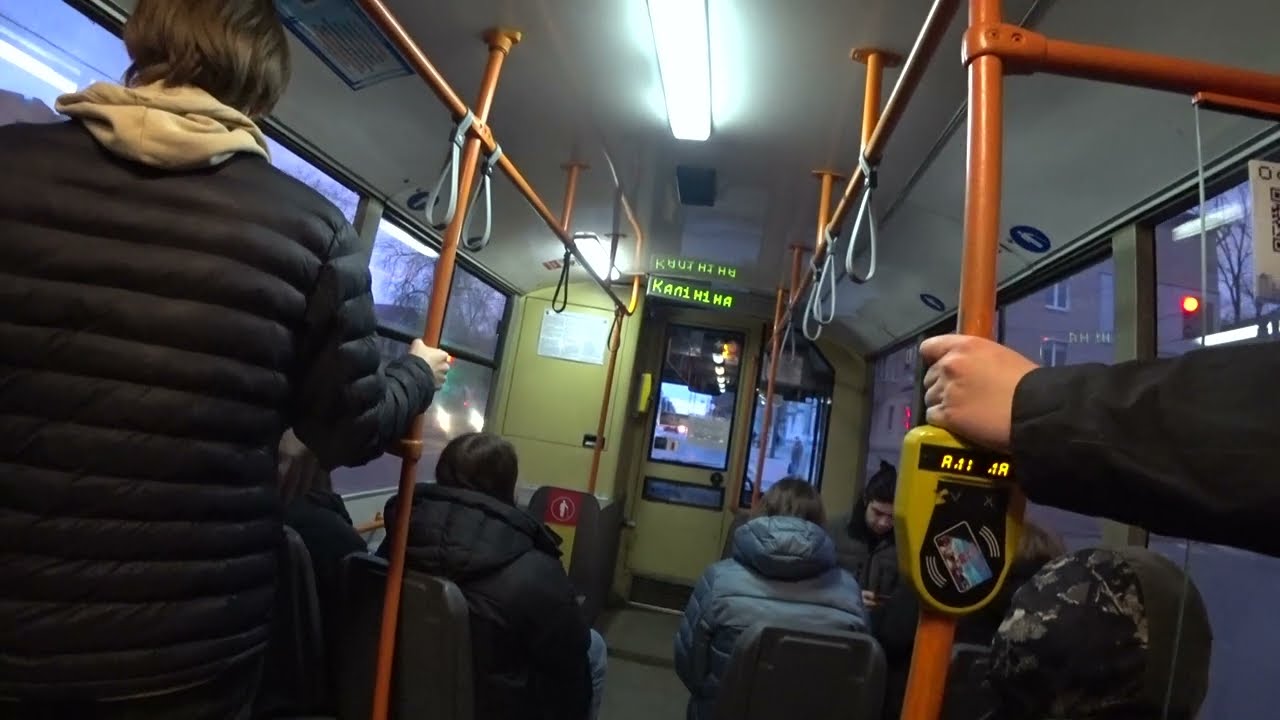 10 минут куда-то еду на троллейбусе в Минске