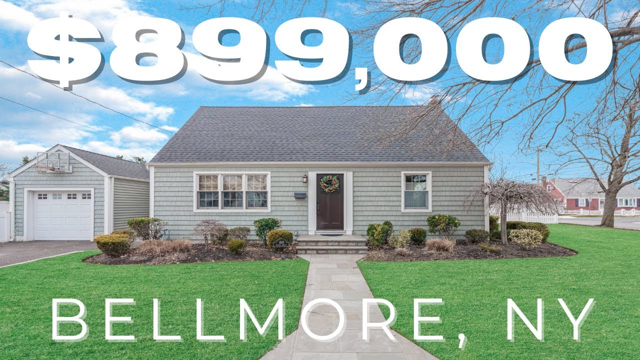 Stunning Cape for Sale in Bellmore, NY | 1896 Russell St.