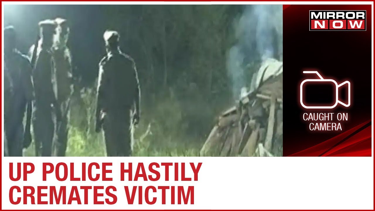 Hathras Gangrape Case Shocker: UP Police hastily cremate the victim's body | Caught on camera