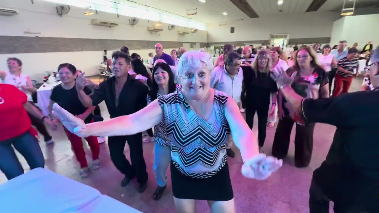 ESPECTACULAR almuerzo y baile en PORTEÑA!! Con CAPACIDAD AGOTADA!!!