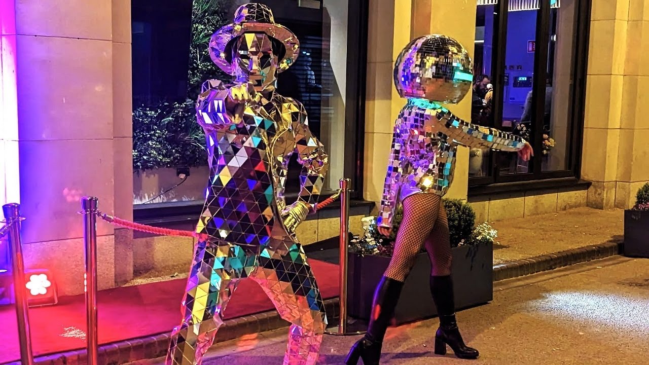 Sparkling Mirror Men and Mirror Woman, Disco Head Dancers - Ireland