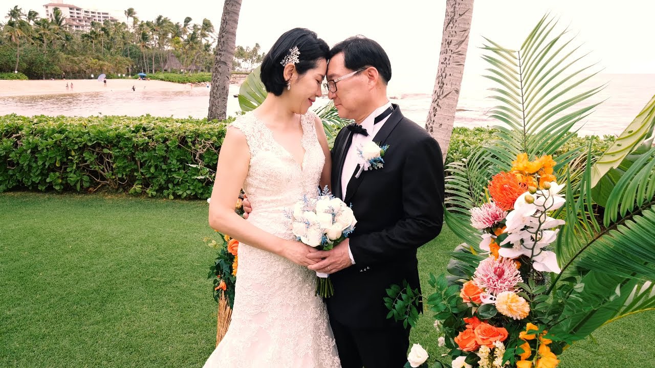Paradise cove beach at the point wedding l Oahu, Hawaii | Jaekwang + Sumi Koh