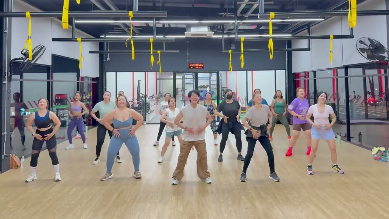ซ้อมการแสดงเข้าค่าย
