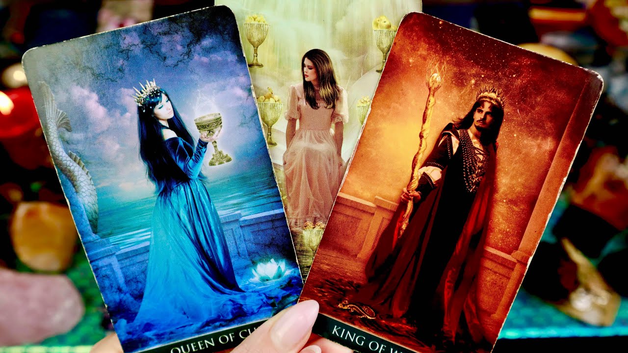 AQUARIUS: “WOAH AQUA!! I SEE TWO PEOPLE WHO ARE IN LOVE WITH YOU RN!!” DECEMBER TAROT LOVE READING