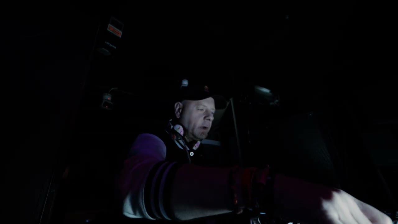 DJ Toff at Technobus Livestream | Jumpstyle & Freestyle Set