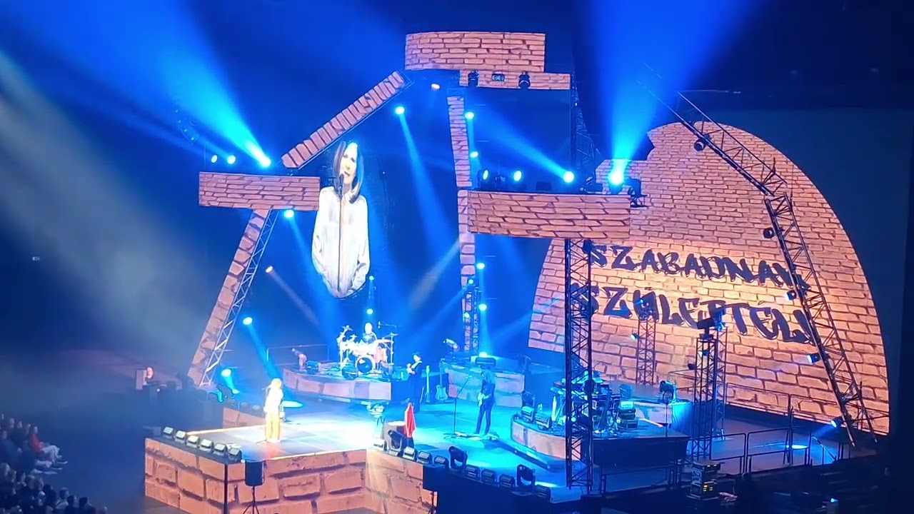 2025.10.18 Koncz Zsuzsa - Szabadnak születtél - Még 1 ARÉNA koncert