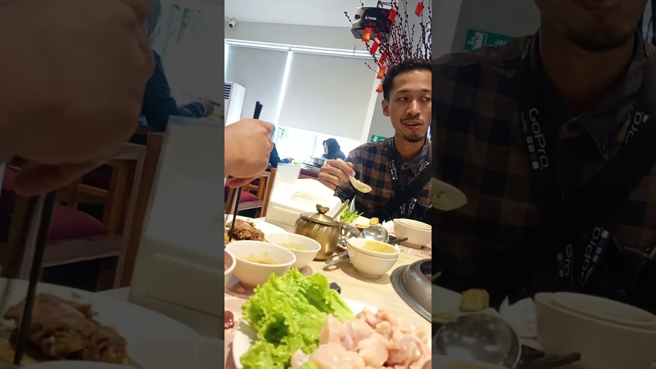 enaknya makan2 asik