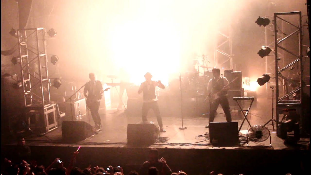 TAN BIONICA - Veneno - Teatro Colegiales.