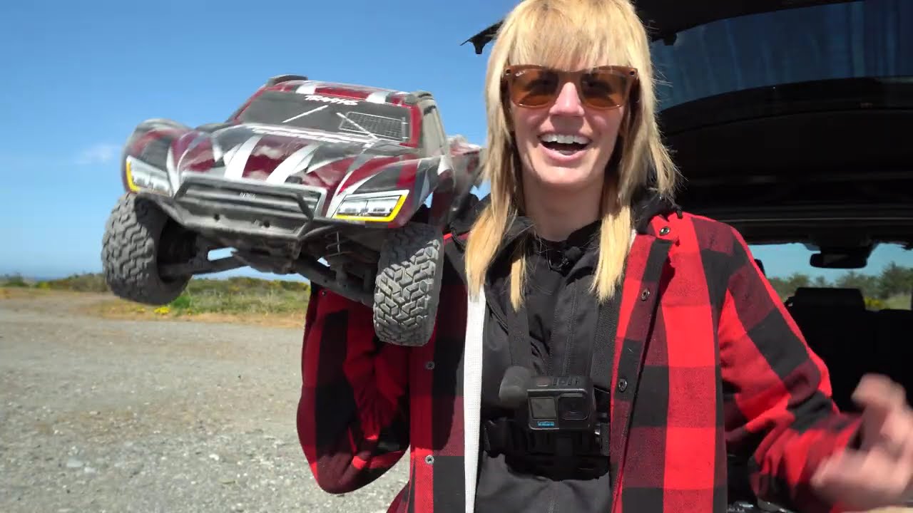 Traxxas Maxx Slash 6s: Review & First run!