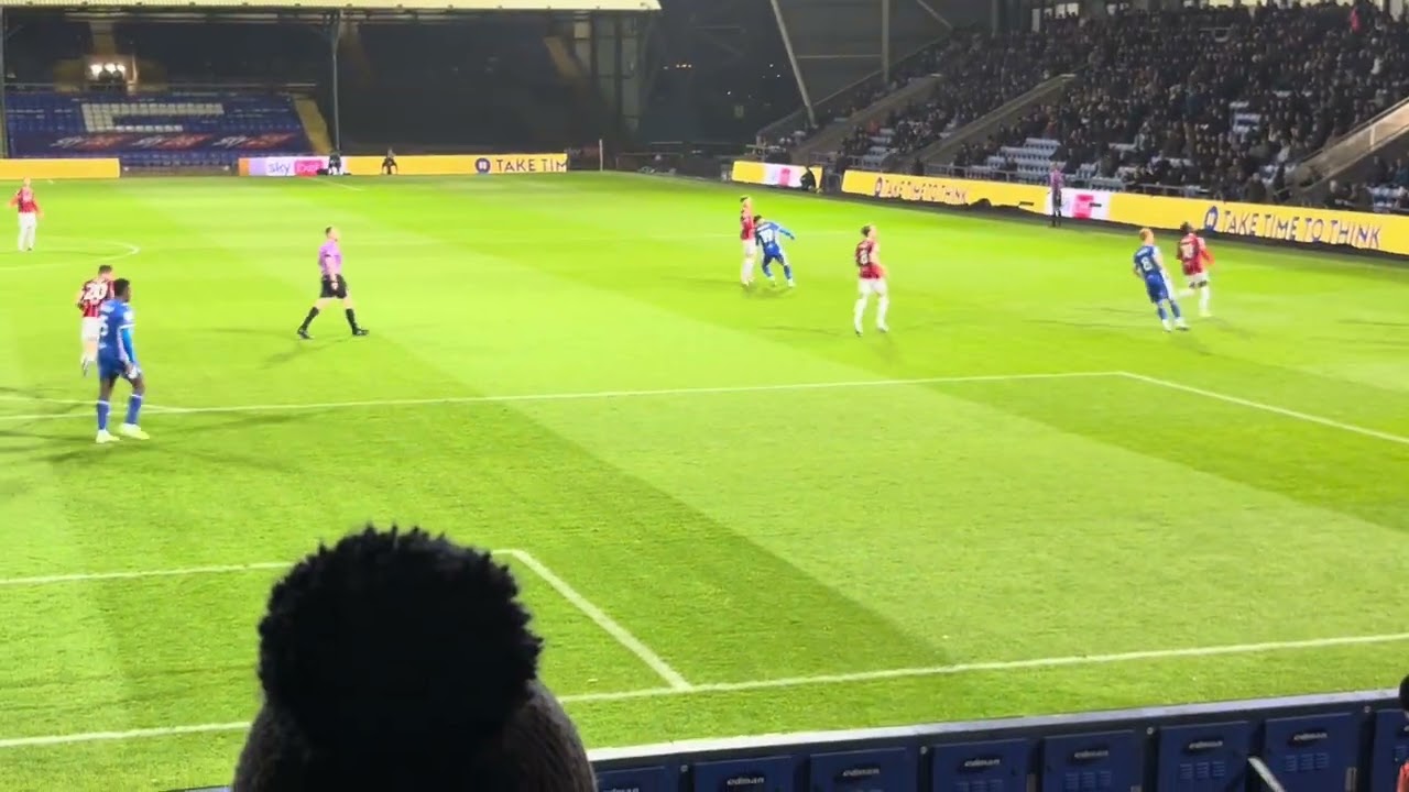 Oldham 0  vs 1 walsall ￼
