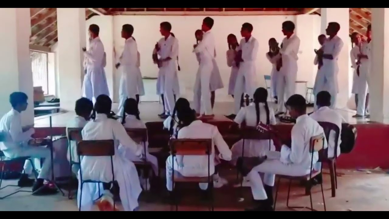 என்னை தாலாட்டும் சங்கீதம் நீயல்லவா: — செந்தமிழில் சிந்து பாடும் சிங்கள மாணவ மாணவியர்.