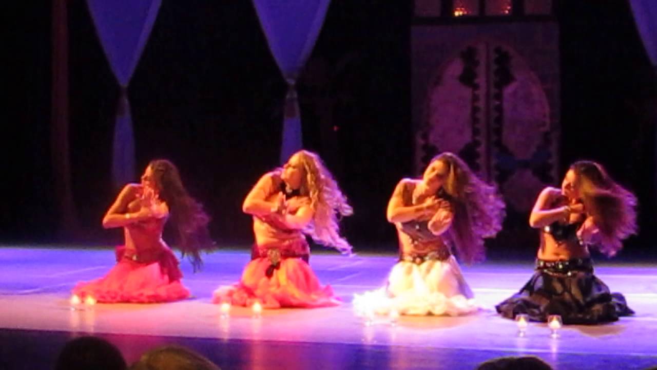 Danca do ventre com taças - Hathor Festival 2016