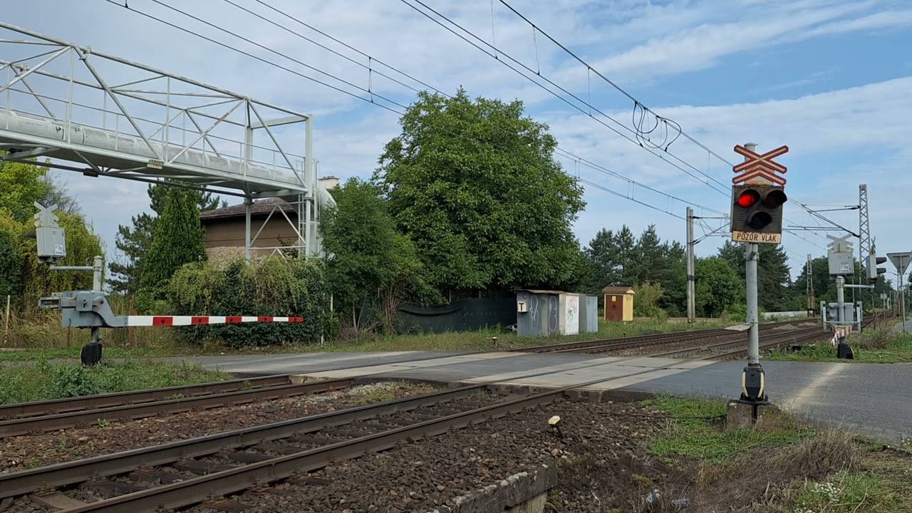 Železniční přejezd Mělník ul. Na Průhoně